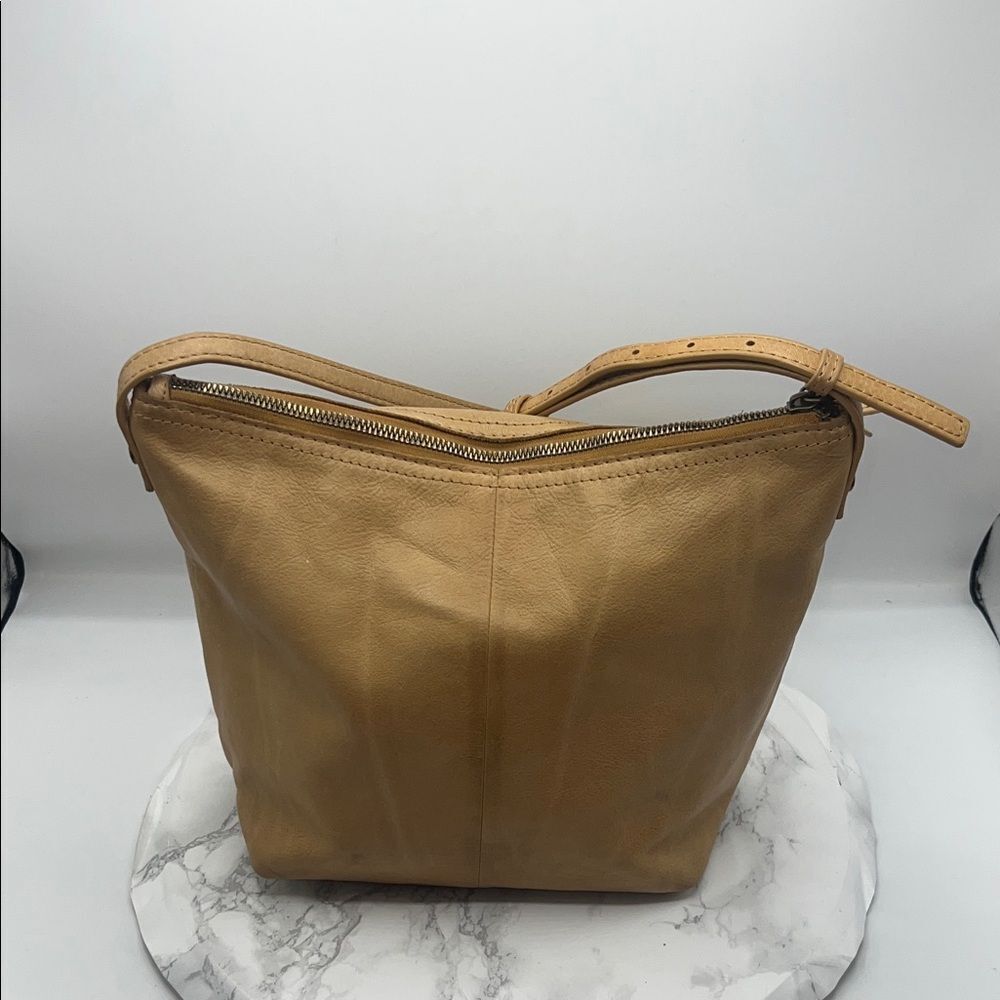 AMERICAN LEATHER CO Nutmeg Tan Leather Satchel Crossbody Bag